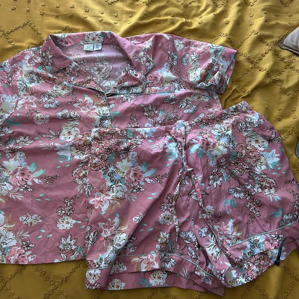 Cupcakes & Cashmere pink floral Satin Pajama Set